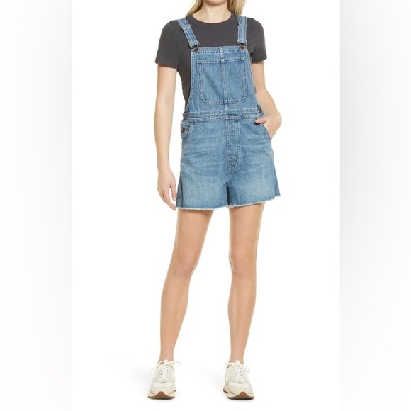 Madewell Adirondack Short Overalls in Wrightwood Wash - Picture 5 of 8